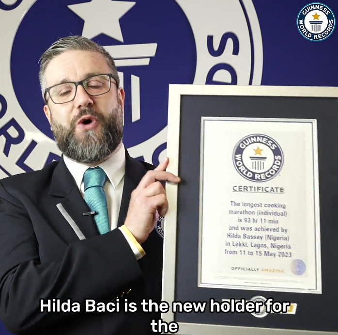 Hemmigas's tweet photo. It's Official!!!
Hilda Baci finally got the recognition and award.

Congratulations Hilder, Go Dammy, Orji Uzor Kalu, 100hrs, Arise TV, House of Reps, Senator Godswill Akpabio, #Protest, South South https://t.co/CXB5GRr6qN