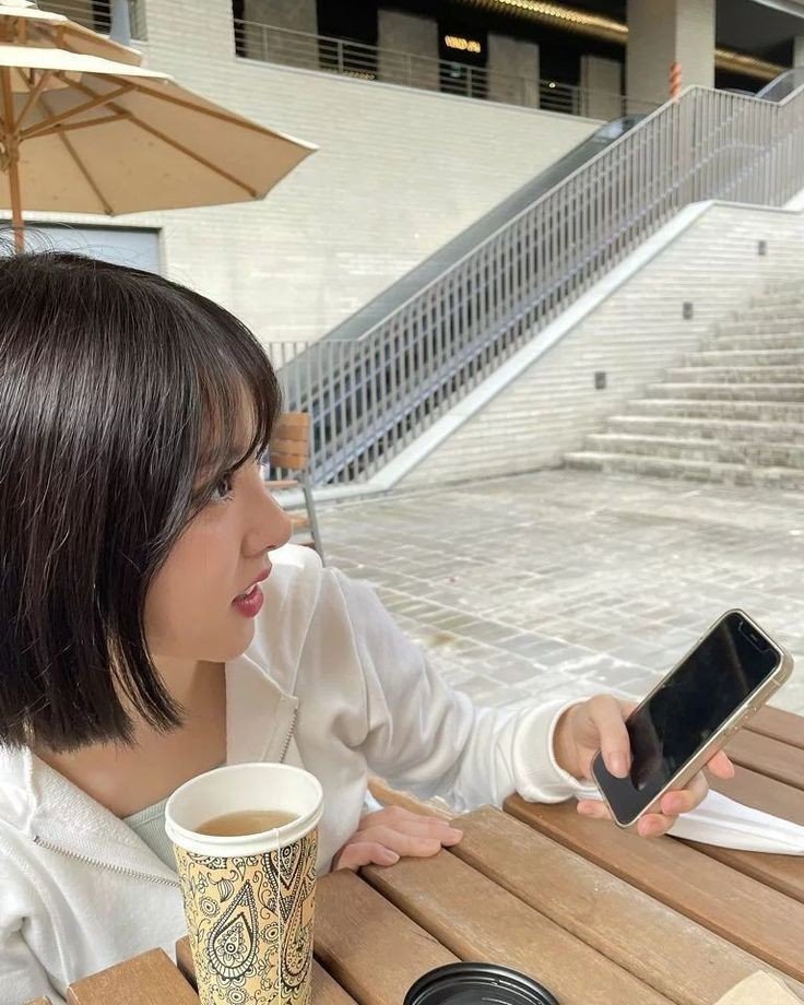 GkSembarang's tweet photo. Eunha sih,gilakk side profil dia bagus banget tapi jarang ada yang notice😭❤ https://t.co/4zJ2aHZt5H