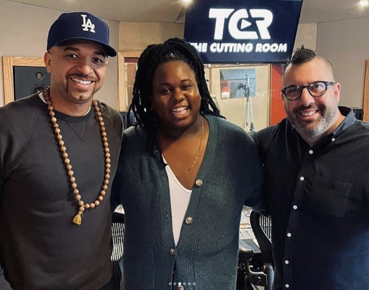 Pacemakershort's tweet photo. Big congratulations to one of our fabulous stars, ALEX NEWELL, for becoming the first non-binary Tony Award Winner for their role in Shucked.
Stay tuned for more from Team Pacemaker!
#pacemakermusical #alexnewell #tonyawards #annecyfestival #rhythmofyourheart https://t.co/xuQueXbZZ2