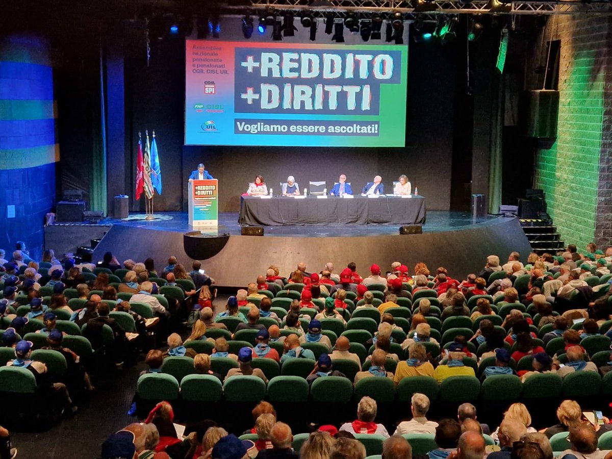 Uil Pensionati Liguria all'assemblea nazionale unitaria: più reddito più diritti. 
Presente la segretaria generale #UilpensionatiLiguria Alba Lizzambri.
#Uilp #Fnp #Spi.