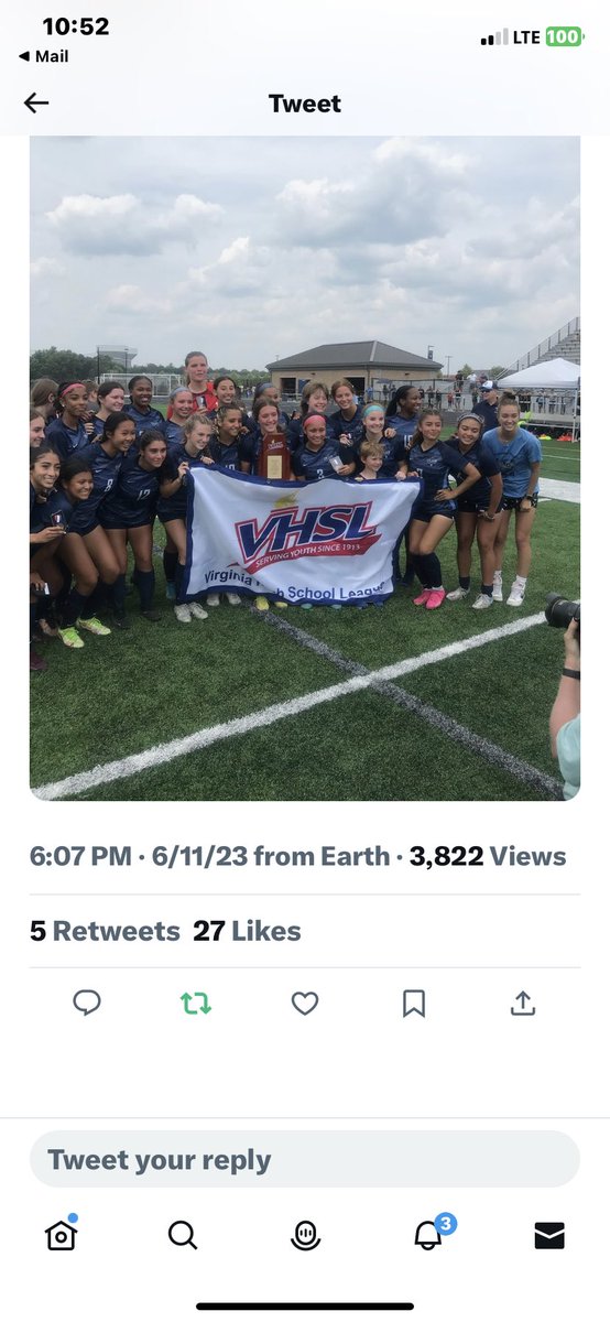teacherdone31's tweet image. Celebrating 🥳 Colgan ⚽️ State Champions and HS 🎓graduates #nextlevelloading🙌🏾 #college📚 #soccer⚽️ #dynamic💥#studentathletes💪🏾