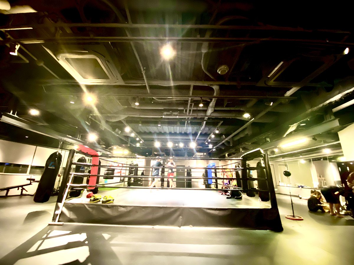tashigogo's tweet photo. ＠TryHard_gym 
すごい綺麗なジムで、トレーナーのかたもプロフェッショナルで楽しみです！（今日からです」 https://t.co/ASlRBxF3AE