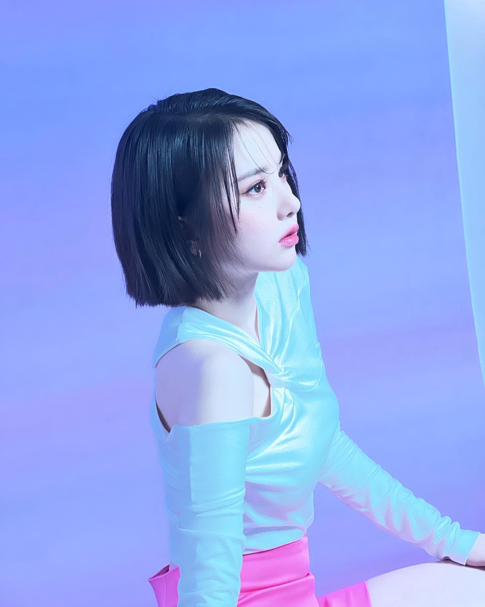 GkSembarang's tweet photo. Eunha sih,gilakk side profil dia bagus banget tapi jarang ada yang notice😭❤ https://t.co/4zJ2aHZt5H