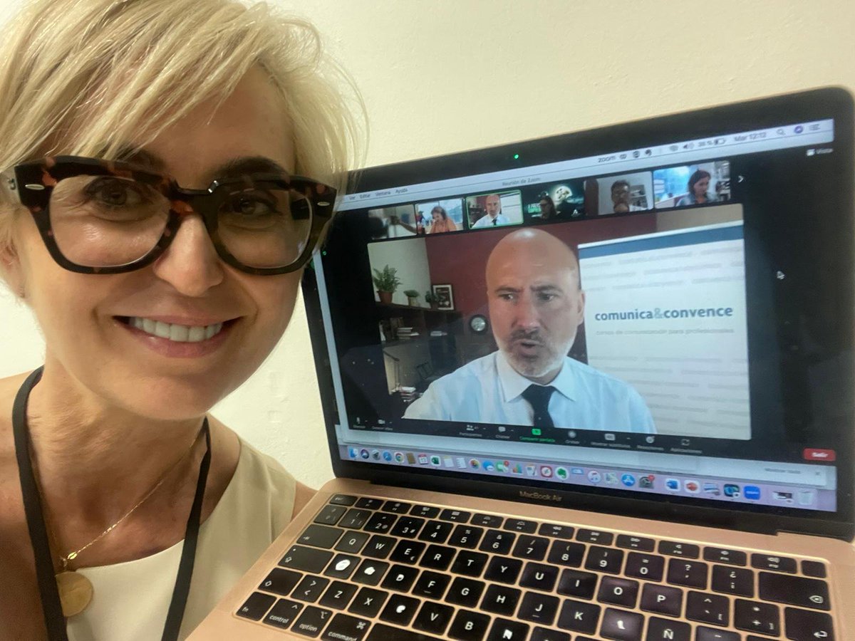 aemprende's tweet photo. ⚡️ Hoy!

💥 Master Class online con @Joseluislosa @Comycon  y las empresas finalistas #PremiosEmprendemos2023 #Top50 

🙌 Aprendiendo tips para 🗣️ pitchear ↔️ comunicar ↔️ convencer, en la Gala Final del 28 junio en #Granada 

#EmprendeAND https://t.co/ZVOQ4MGiOT