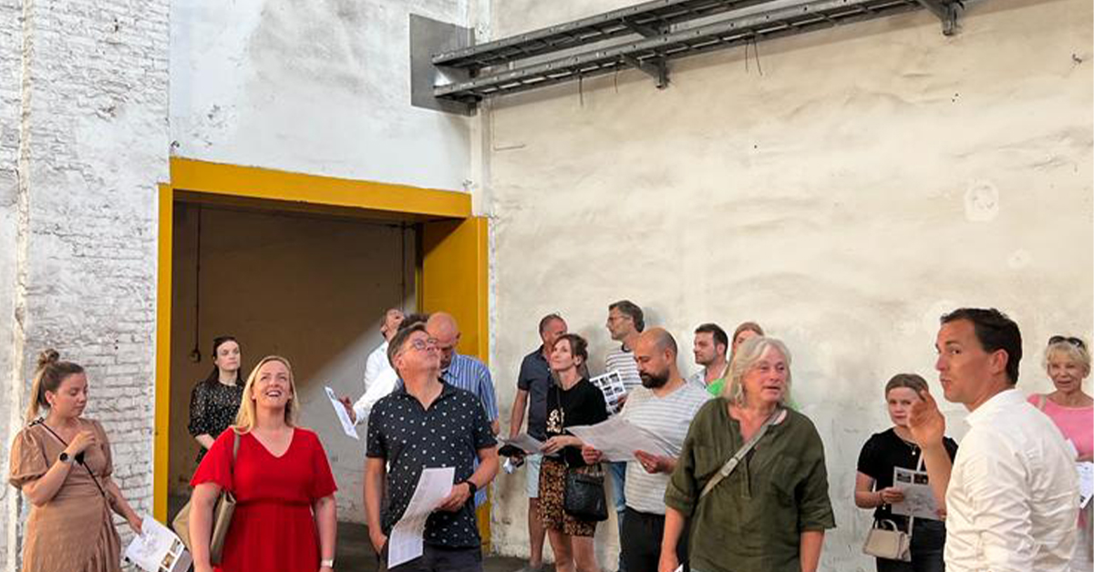 Strootman Landschapsarchitecten (@strootmansl) on Twitter photo De oproep in mei naar enthousiaste mensen met creatieve ideeën voor herontwikkeling van het fabrieksterrein van de Twentse Stoomblekerij in Goor had succes. Denktank ‘De Fabriek’ is inmiddels van start gegaan! <a href="/gemhofvantwente/">Gemeente Hof van Twente</a> <a href="/dezwartehond/">De Zwarte Hond</a> #OpStoom De oproep in mei naar enthousiaste mensen met creatieve ideeën voor herontwikkeling van het fabrieksterrein van de Twentse Stoomblekerij in Goor had succes. Denktank ‘De Fabriek’ is inmiddels van start gegaan! <a href="/gemhofvantwente/">Gemeente Hof van Twente</a> <a href="/dezwartehond/">De Zwarte Hond</a> #OpStoom