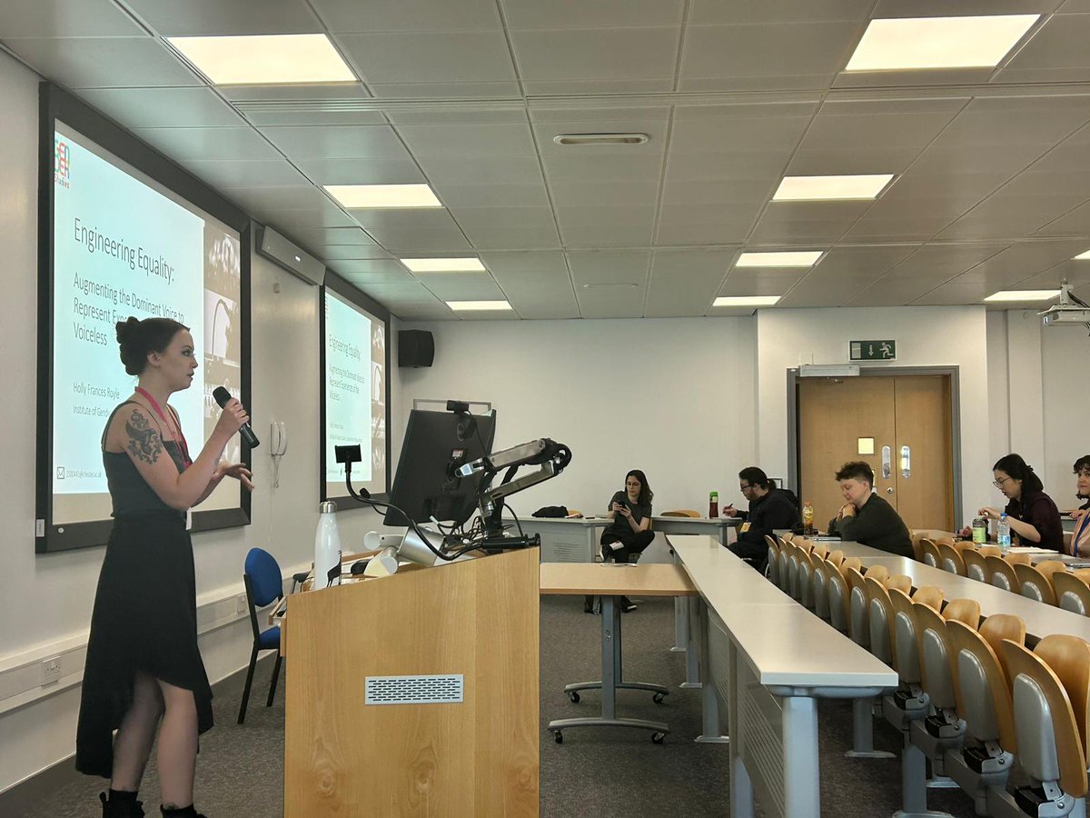 HollyRoyle's tweet photo. Thank you so much to everyone who came to my @Talking_Bodies paper this morning! I hope you enjoyed the deathcore! 😁
And, thank you to my fellow panelists for being amazing! 🖤💜
@IGSChester | @uochester
📷 @phdkate_ https://t.co/tw3RUHIWxD