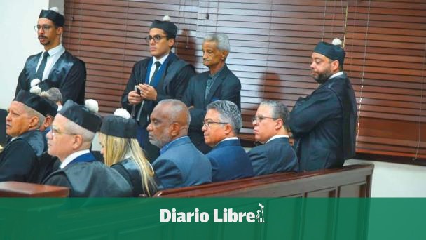 DiarioLibre's tweet photo. ⚖ |#JusticiaDL| Corte ordena nuevo juicio en el caso de sobornos para los Super Tucano

🔗https://t.co/OBjZUYVU7h

#DiarioLibre #ActualidadDL #SuperTucano #juicio #Sobornos https://t.co/ugsvkBD53l