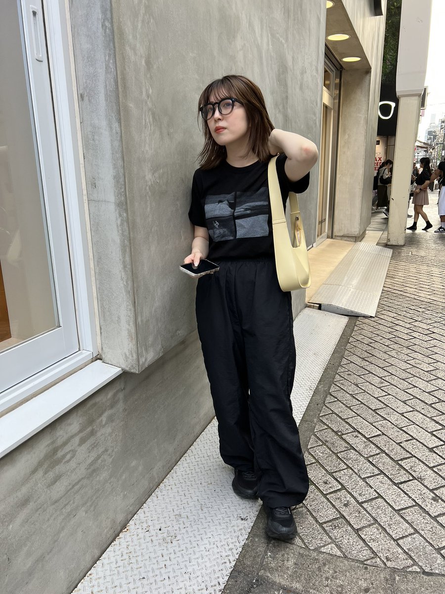 poon613's tweet photo. ゆかちゃんのプレゼント包装のセンス神すぎるやろ🤷‍♀️🤷🏼‍♀️ https://t.co/2nFXUysJ4d