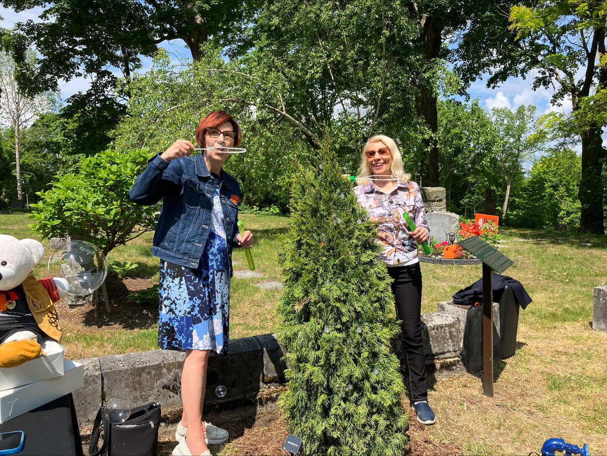 The <a href="/CaringSociety/">First Nations Child & Family Caring Society</a>  alongside Beechwood Cemetery Foundation, gathered at Beechwood Cemetery to honour Dr. P.H. Bryce and shed light on the work that’s yet to be done towards Truth and Reconciliation.
beechwoodottawa.ca/en/blog/cedars…