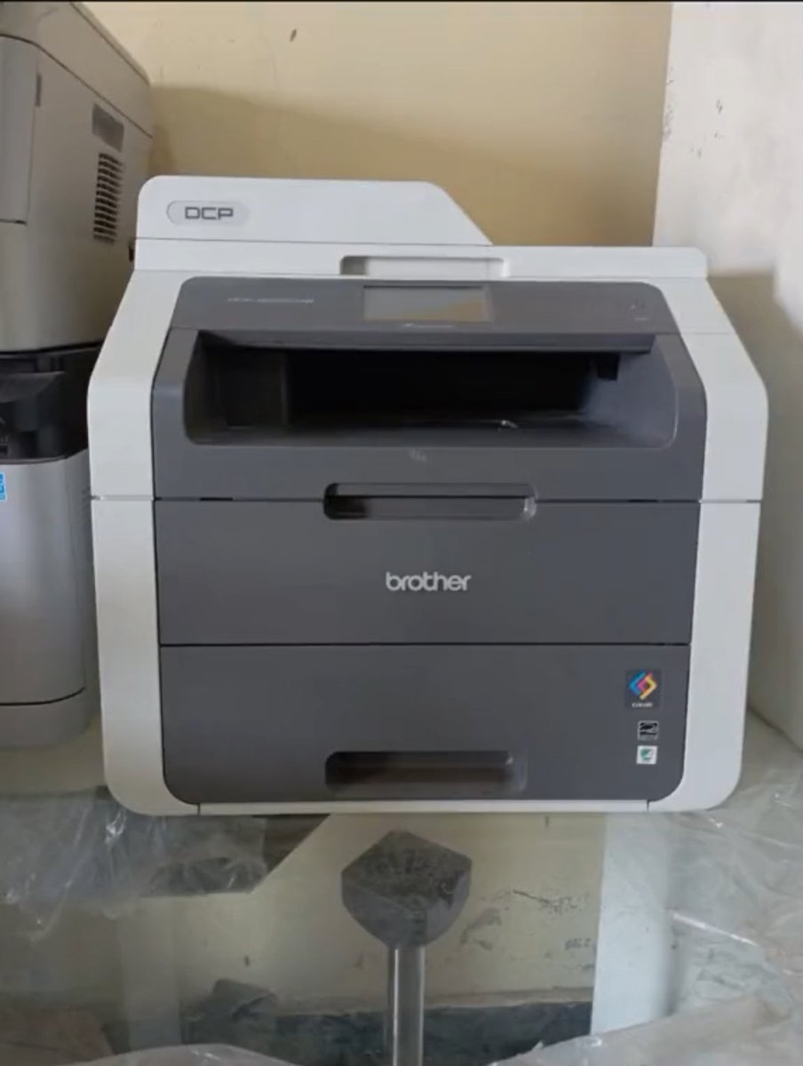 hypermall_ke's tweet image. Print, scan and photocopy with the Brand New Brother DCP-9020 laser printer. #homecyber Kes 23,289
#hypermall_ke 
#brotherprinter
#office
#officeequipment 
#fyp