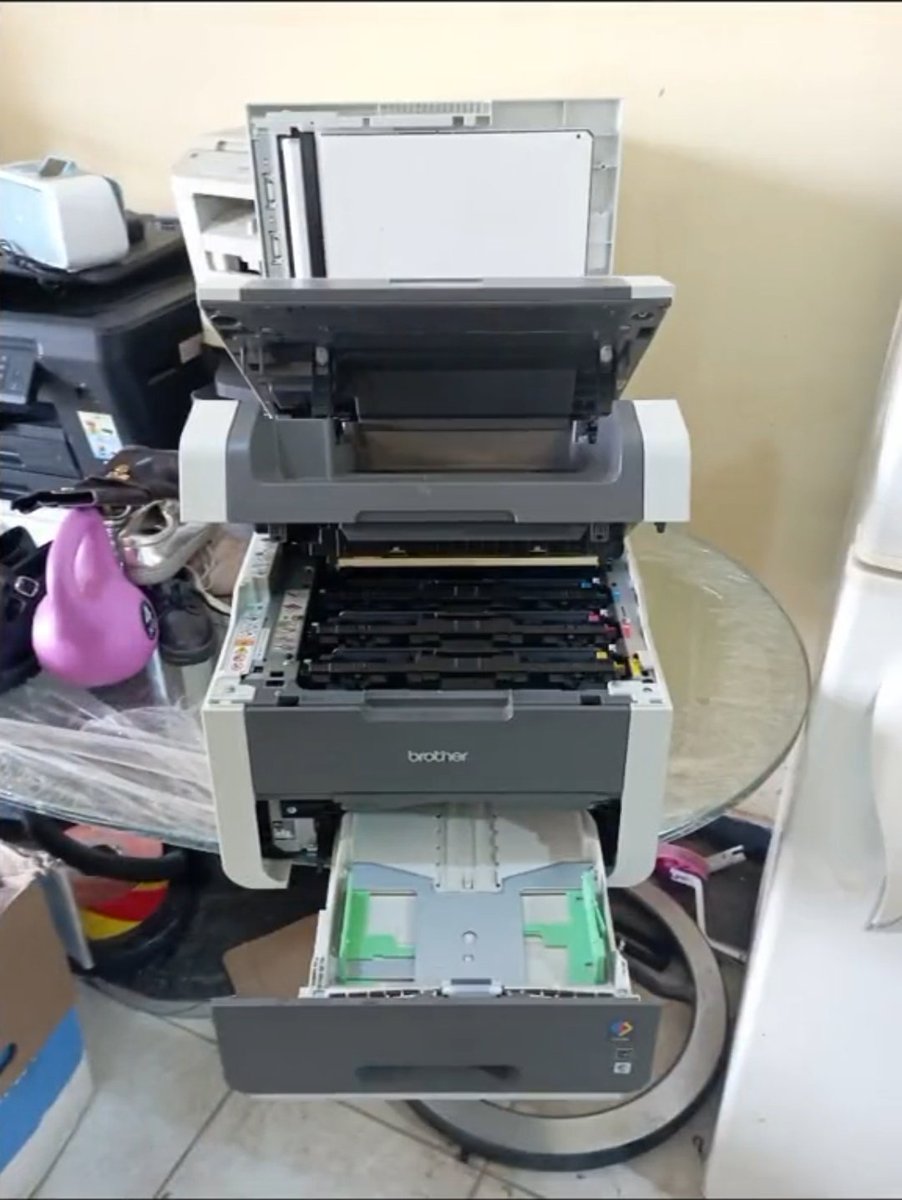 hypermall_ke's tweet image. Print, scan and photocopy with the Brand New Brother DCP-9020 laser printer. #homecyber Kes 23,289
#hypermall_ke 
#brotherprinter
#office
#officeequipment 
#fyp