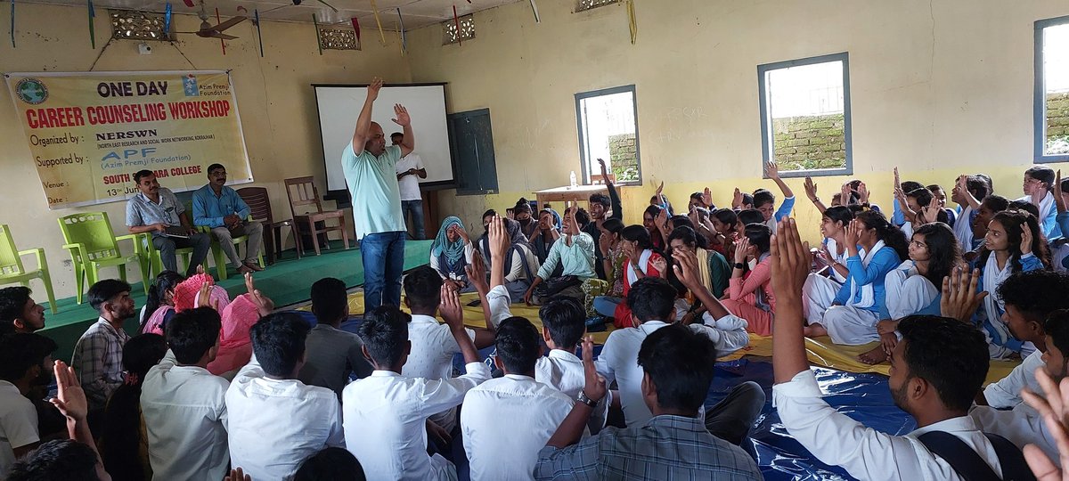 Rashidul00786's tweet photo. Some pictures of one day Career Counseling Workshop at south salmara college. organized by NERSWN(North East Research and Social Work Networking,kokrajhar) supported by APF(Azim premji Foundation) https://t.co/XTRZvh7Gr3