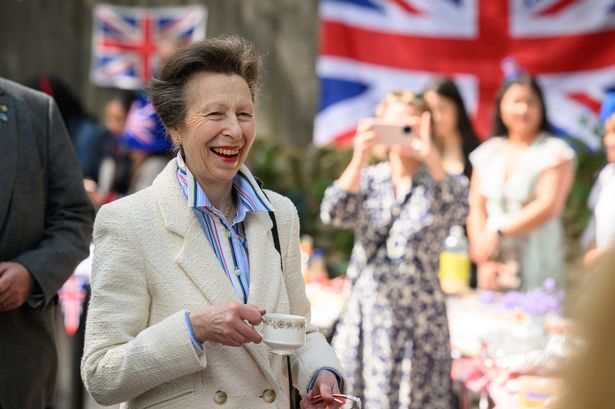 So honoured to have our free range pork #LincolnshireSausages, #Haslet and #PorkPies served to @HRHPrincessAnne lunch at @washingborough Academy royal visit. #FoodEducation @greatfoodclub1 @LincolnIndie @visitlincoln