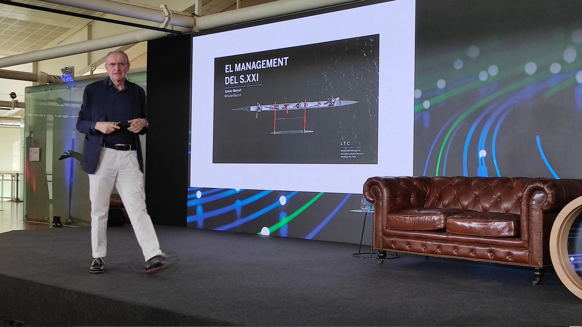 WKa3Software's tweet photo. 🔵 @XavierMarcet, presidente de @LeadtochangeLTC, explica las claves para el management del siglo XXI. #ForoWK https://t.co/8AtxyZHdgd