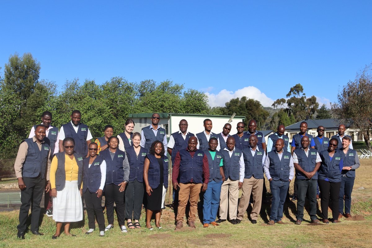 StartNetwork's tweet photo. In #Zimbabwe, Start Network members recently met with @ZimTreasury to discuss our funding mechanisms available for #AnticipatoryAction such as #StartFund and #StartReady, and #EarlyAction, #ARCReplica
Know more about our approaches to crisis response: https://t.co/9Db0v1rXMB 🤝 https://t.co/GFrtxC4AZy