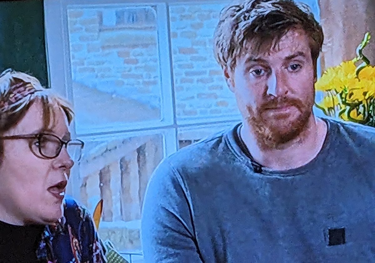 Loved the finished result in the Hebden Bridge property.  
Rob looked like he had zoned out.😂
#HomesUnderTheHammer