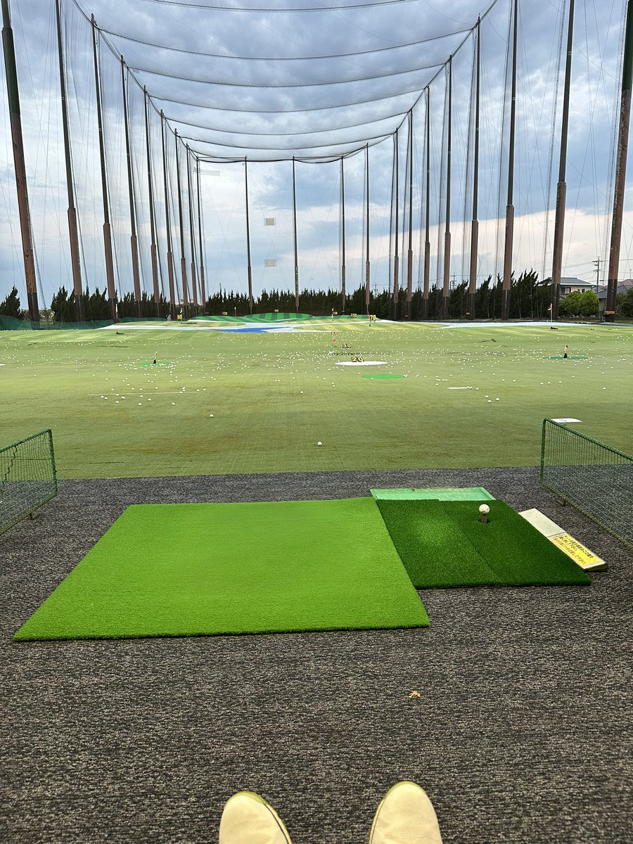 KaR7ktXPXzIKfgW's tweet photo. ひっさしぶりの練習80球🏌️‍♂️

土曜日のラウンドは晴れ☀️
確定っぽいので、
日に日に気持ちが上がります🥳

平日は色々ありますけど。。。
平日は色々ありますけど。。。🫠

#ゴルフ https://t.co/i0KVL4xTMN