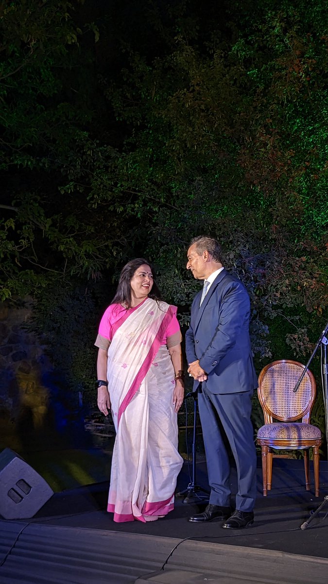 On the occasion of #NationalDay of Portugal, Ambassador of #Portugal to India Joao Ribeiro de Almeida hosted a reception at his residence in New Delhi. Chief Guest Meenakshi Lekhi, Minister of State for External Affairs, addressed the gathering. #IO @M_Lekhi @ClauMatias