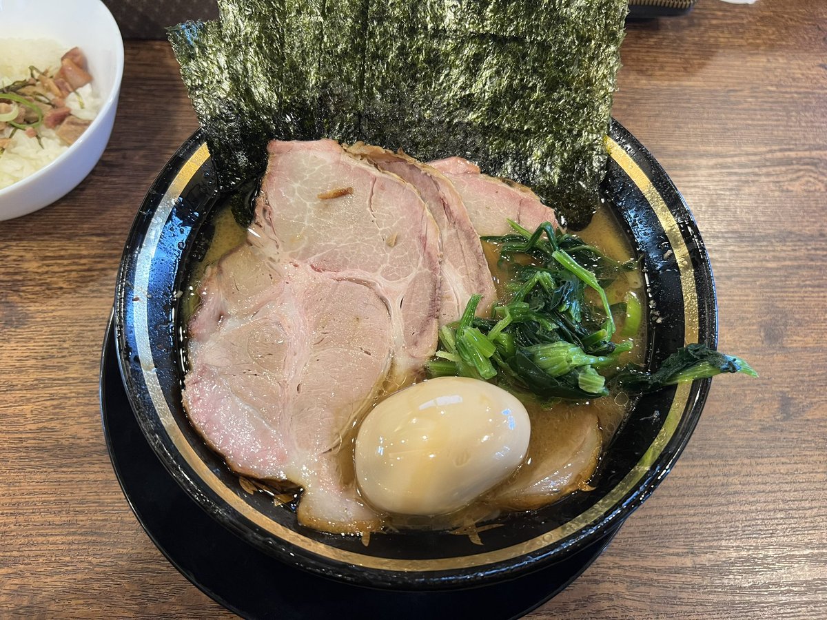 #ラーメン　#つけ麺　#家系ラーメン
#百名店
#中華蕎麦ひら井　#つじ田　#環家
 
激うまなのよ🤤
接客丁寧だし安いしおいしいし🤤
感謝感謝🧸💓