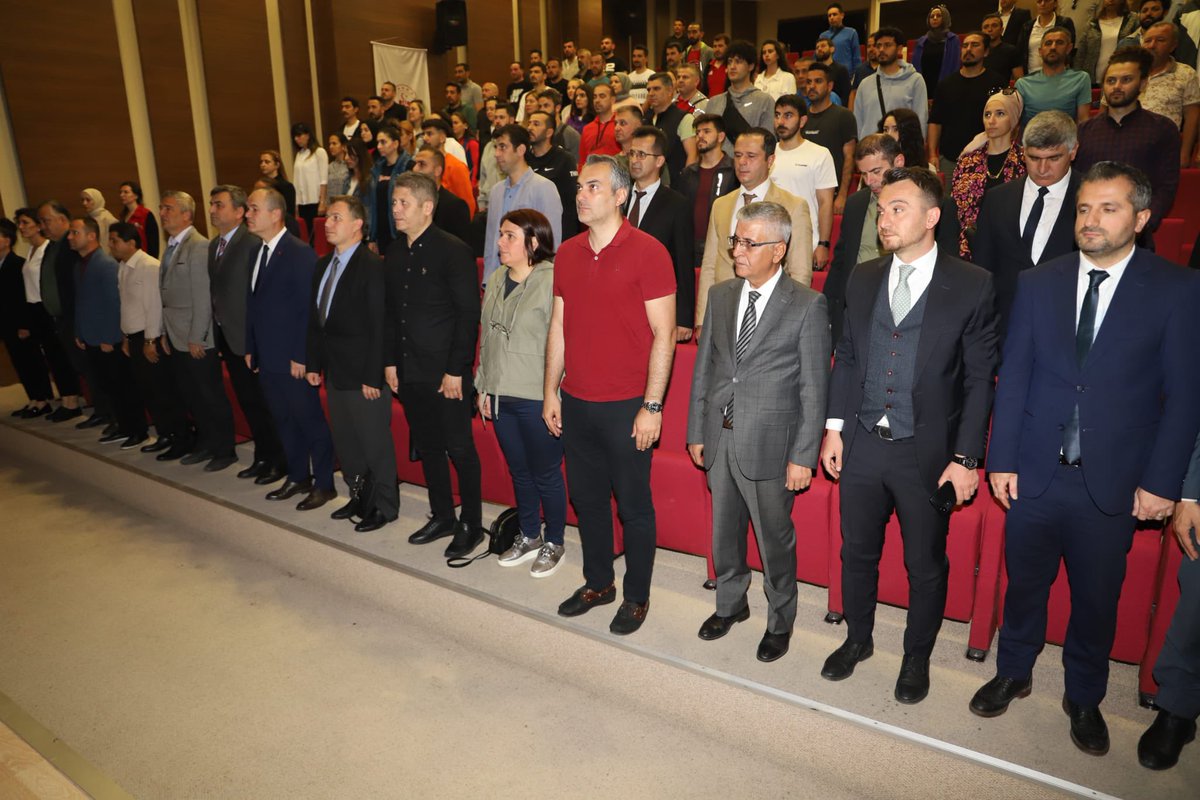 GSB_Konya's tweet photo. Bakanlığımız ile Milli Eğitim Bakanlığı koordinesinde devam eden Türkiye Sportif Yetenek Taraması ve Spora Yönlendirme Programı ile ilgili yapılan çalışmaların değerlendirildiği, önümüzdeki dönemde yapılacak çalışmalar hakkında bilgilendirmelerin yapıldığı toplantı düzenlendi. https://t.co/jkfmSKGh9P