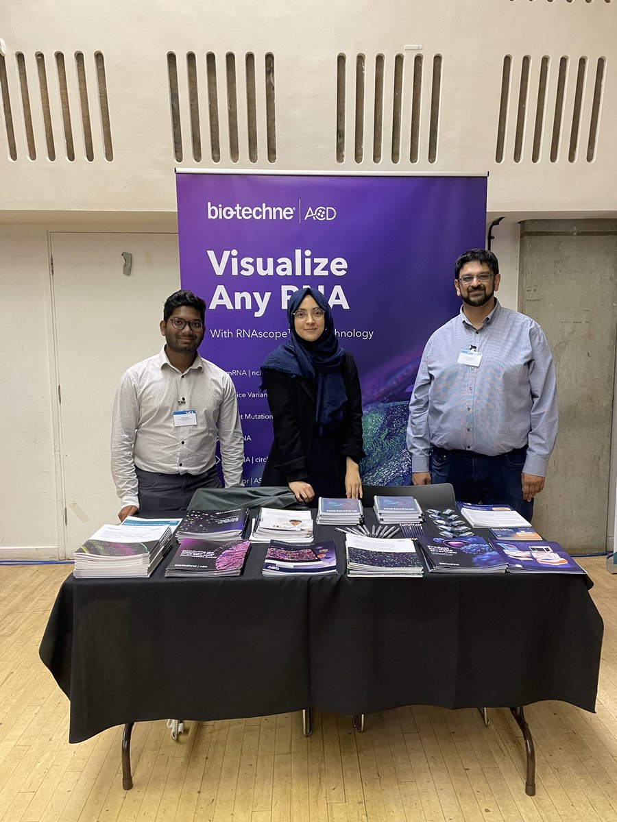 Nat_ACDbioUK's tweet photo. It’s been a busy morning so far at the UCL Neuroscience Symposium! #uclneurodomain Lots of conversations about #RNAscope and our Bio-Techne portfolio. Do come and chat with Nish, Inchirah, Yousuf and I to see how we can support your research! https://t.co/JhiP2Zj9q1
