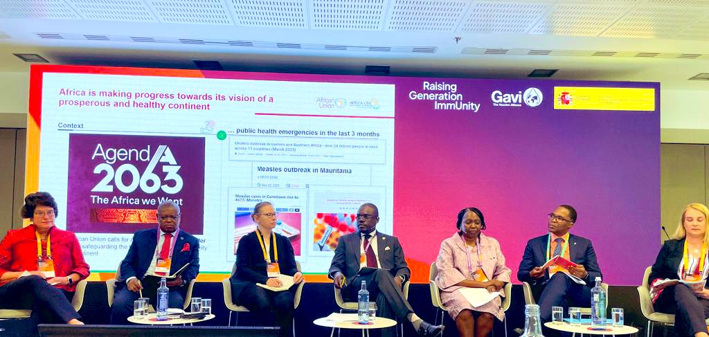 Dr_JeanKaseya's tweet photo. 2. During the panel discussion, I underscored the valuable and proactive collaboration between @AfricaCDC, @MastercardFdn and @gavi. Our partnership exemplifies a respectful and action-oriented approach, working together towards our shared goals. #NewPublicHealthOrder. https://t.co/uRNhfdRKMW