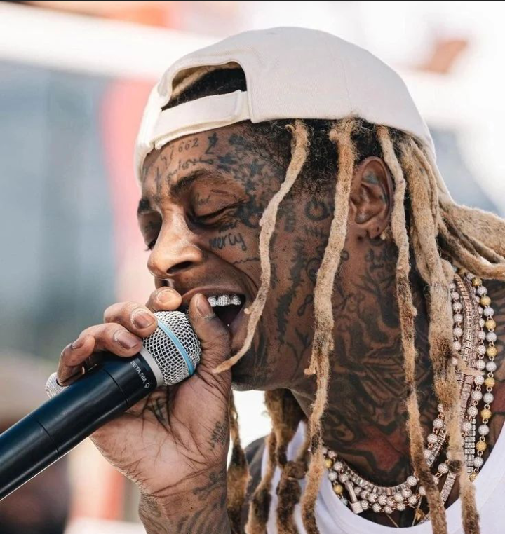 LIL WAYNE CLAIMS NO ARTISTE CAN BATTLE HIM ON THE VERSUS STAGE
American rapper Lil Wayne, who happens to be one of the greatest rappers alive, has boldly stated that no artiste can battle him on the Versus stage.

#ESplashOnTVC