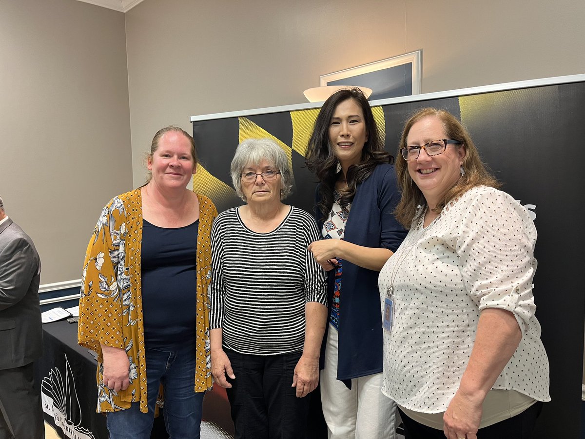 Congratulations to our retirees, Ai, Nancy, and Julius! We will miss you, enjoy your well-deserved retirement! Time to relax! 😎