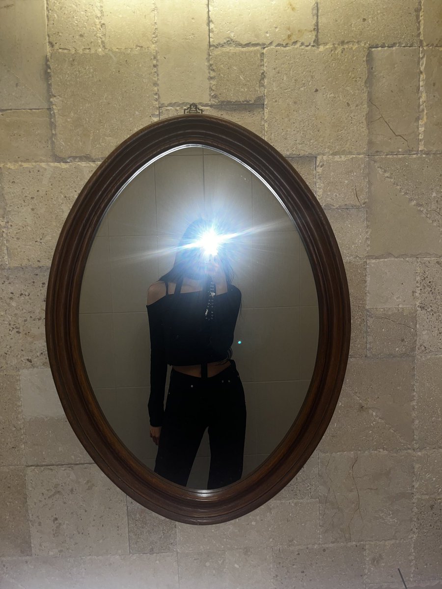 aishasfiles's tweet photo. fancafe update https://t.co/04exVxoxJ4