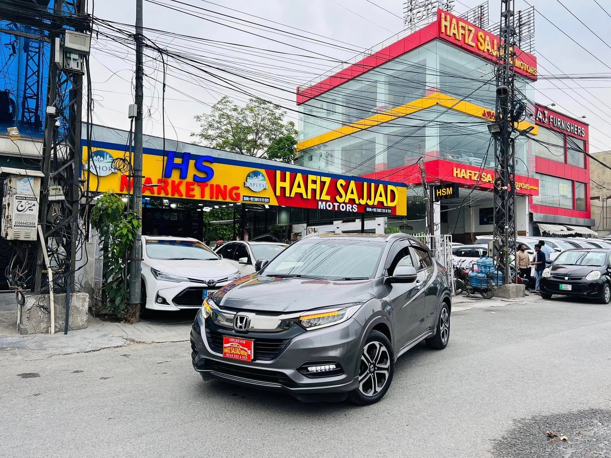 HsmMotors's tweet photo. Honda Vezel Z Sensing #New_shape 
Model 2019 Punjab Registered 2021 
Full multifunctional streering 
Genuine mileage 37000 km driven 
VerifiAble AuctionSheet Attached 👈🏻
Current Condition As per Auction Sheet 
Mint Condition Neat &amp; Clean 
Rs 77,50,000
For  More Details Contact https://t.co/tQs1LwjZdS