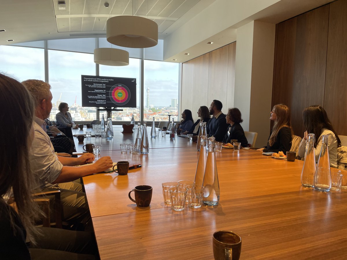 frenchchambergb's tweet photo. For the second #HR Club of the year, we welcomed our members at the offices of @PwC_UK for a session dedicated on supporting #middlemanagers
Our speakers shared #keystrategies to help middle managers 
Thanks to our sponsor @EDHEC_BSchool👏
👉 https://t.co/qzXTjkDVie https://t.co/UtBNXS09hO