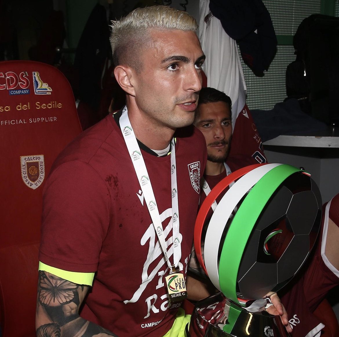 MondoCalcio_it's tweet photo. Matteo Voltolini, portiere italiano classe 1996, lascia ufficialmente la Reggiana a parametro zero. #Calciomercato #Voltolini #Reggiana https://t.co/tNwGpX3qyD