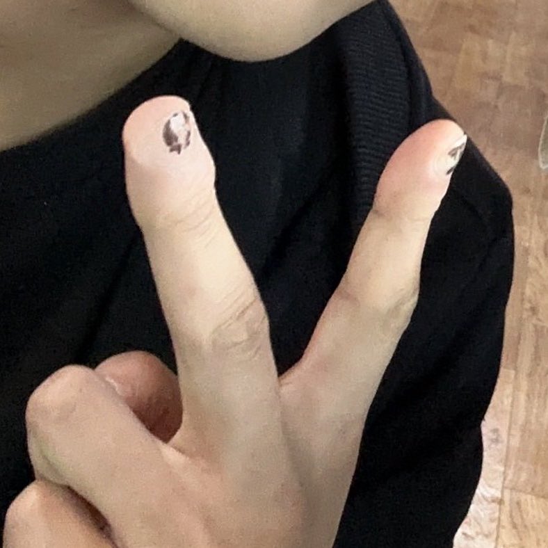 HAECHAN WEAR NAIL POLISH?!????!? YANG BENER LU