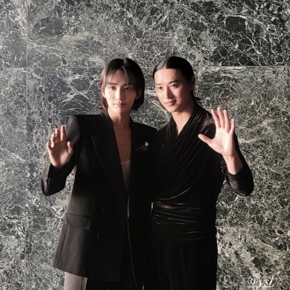 SEVENTEEN's Jeonghan and Kento Yamazaki in one frame.