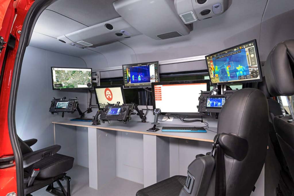 yuneeceurope's tweet photo. Alpha Robotics Emergency Command Vehicles for Fire  and Rescue including the H520E Drone https://t.co/jKInugDB8v https://t.co/CfuCnzsup7