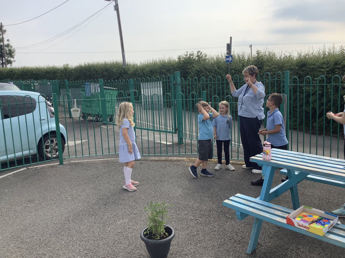 llanrhidianp's tweet photo. A successful first Clwb Ceirios ☀️ For more information: https://t.co/QgkyNTwWvn #LlanHealth #LlanFun #LlanImp https://t.co/uwGgZrtent