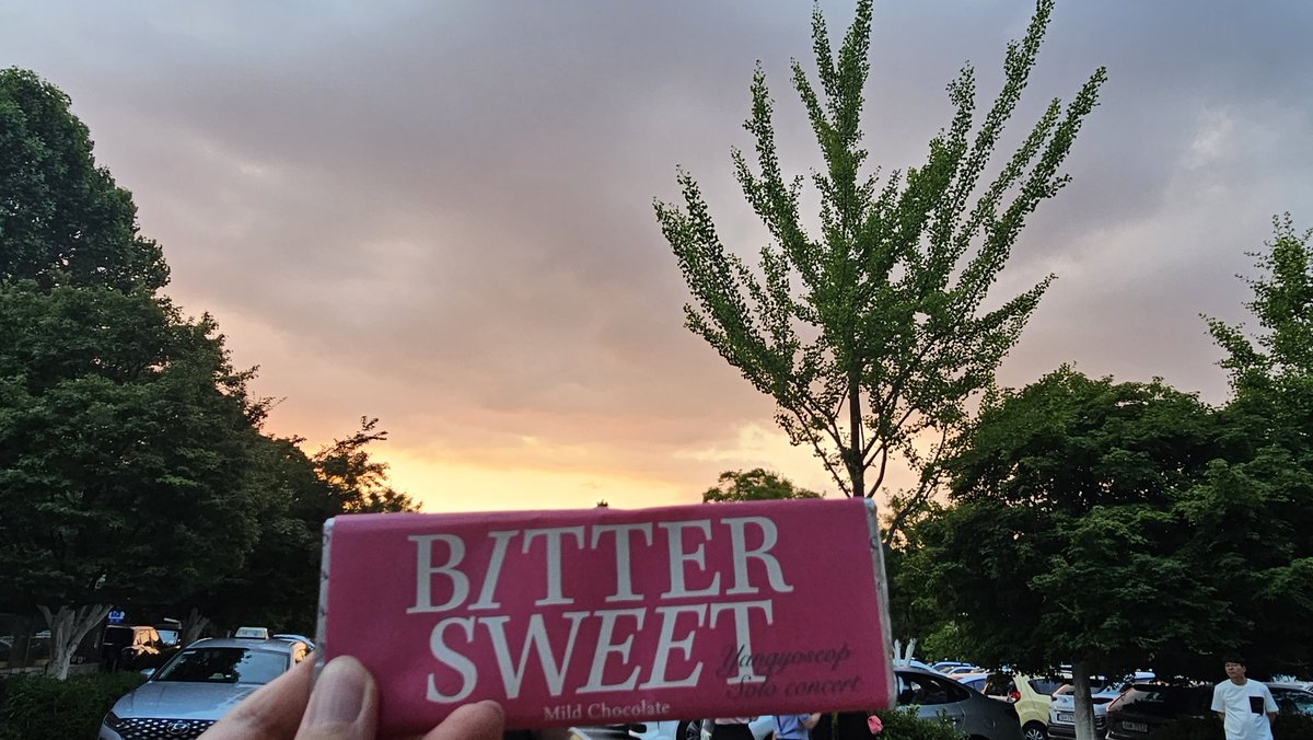 bomha_01's tweet photo. 2023.06.11
BITTER &amp; SWEET 🍫💛
#양요섭 https://t.co/Qm7LxtYaaG