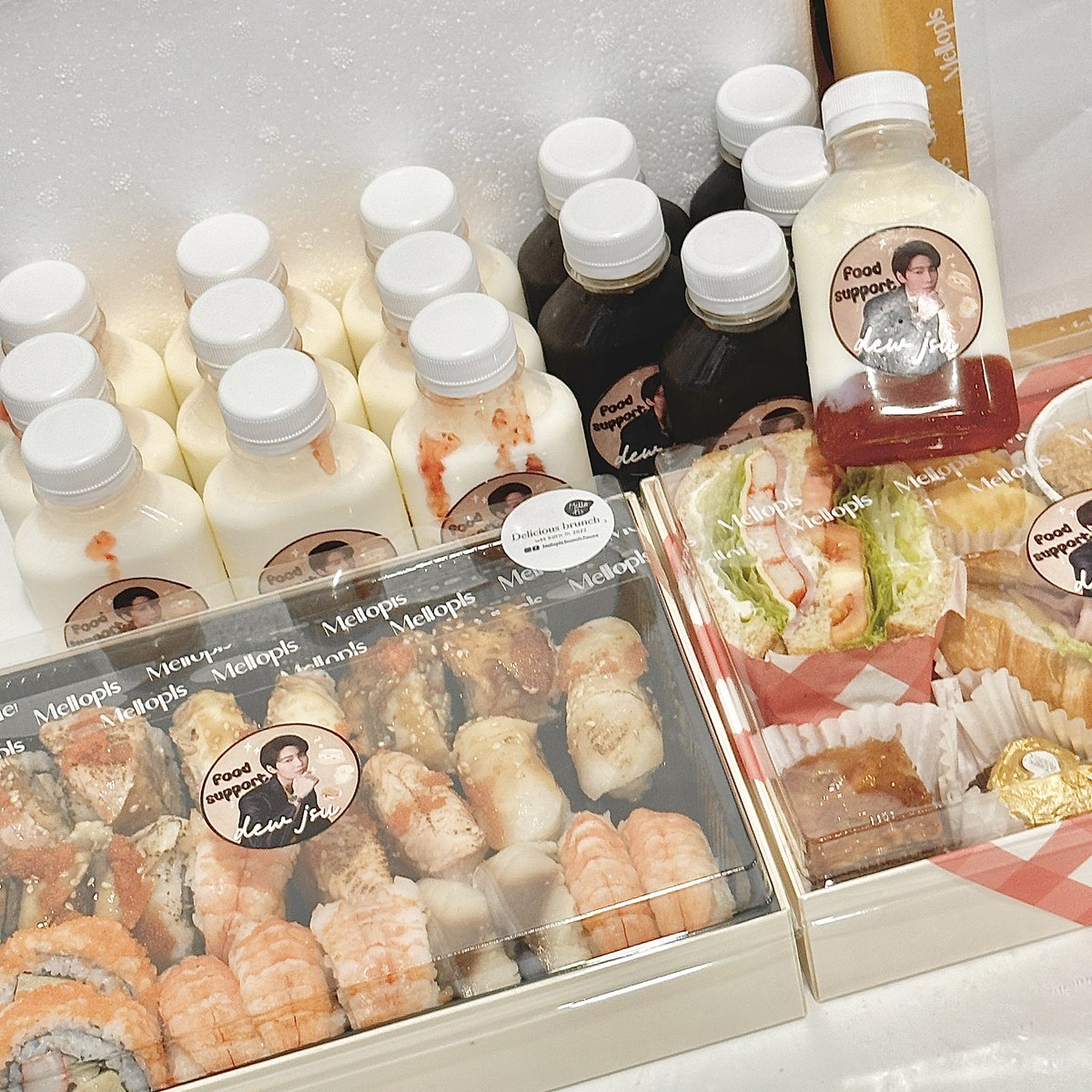 melloplsbrunch's tweet photo. ขอบคุณแฟนคลับ K. @dew_jsu   มากๆค่า 💖🥰🎉✨
#dew_jsu 
#foodsupport #foodsupportศิลปิน #foodsupportthailand #snackbox 

❥ สอบถามรายละเอียดที่ 🥑
Instagram : https://t.co/LlmZWgurwm
Line : @melloplsbrunch (มี@) 
คลิก ☑️ https://t.co/jBTzvwMZ55 https://t.co/c6wmFarP7I