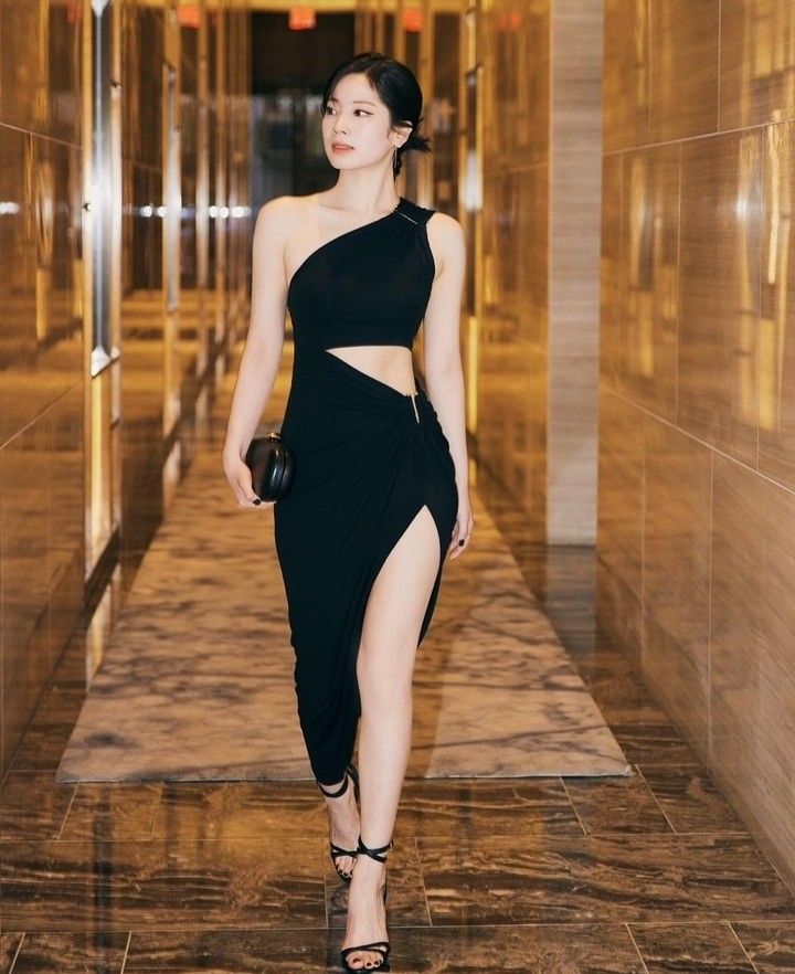 wazowskig4y's tweet image. 