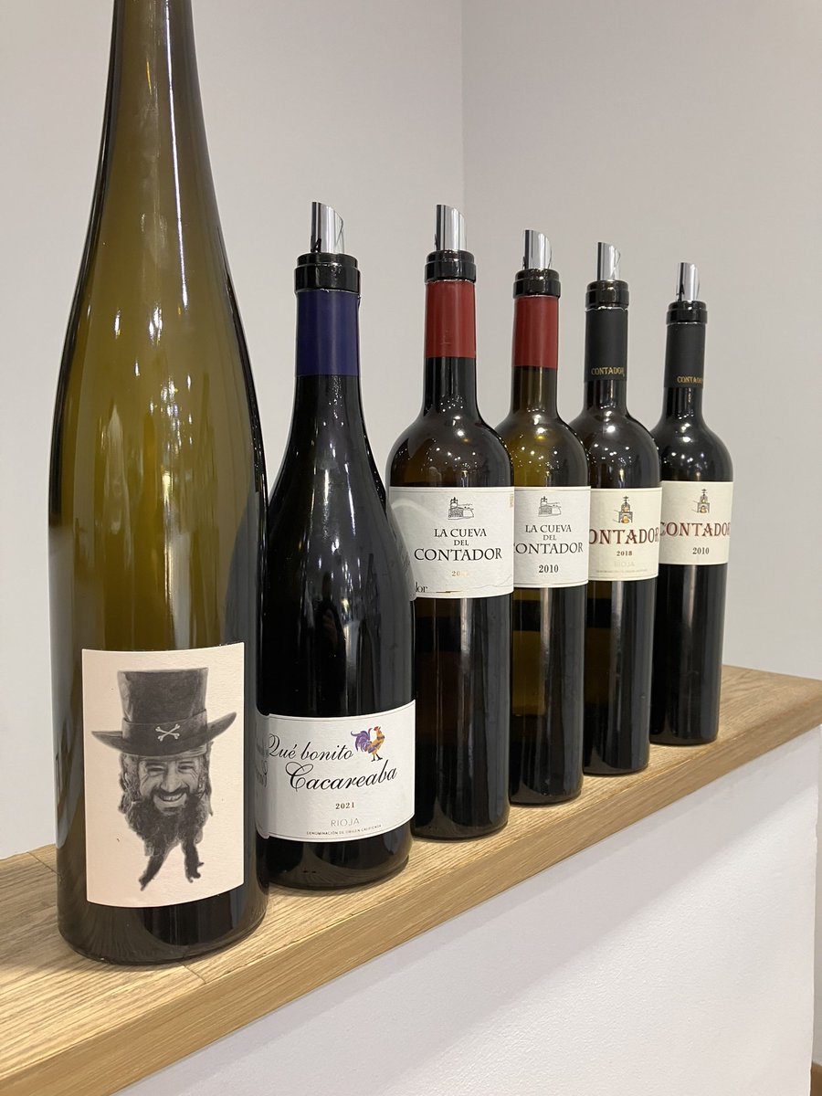vv_eloy's tweet photo. Hay días peores #cata de #benjaminromeo en @vilaviniteca 🍷🔝🍇🍾 #vino #contador #lacuevadelcontador https://t.co/CAMZKA9OEN