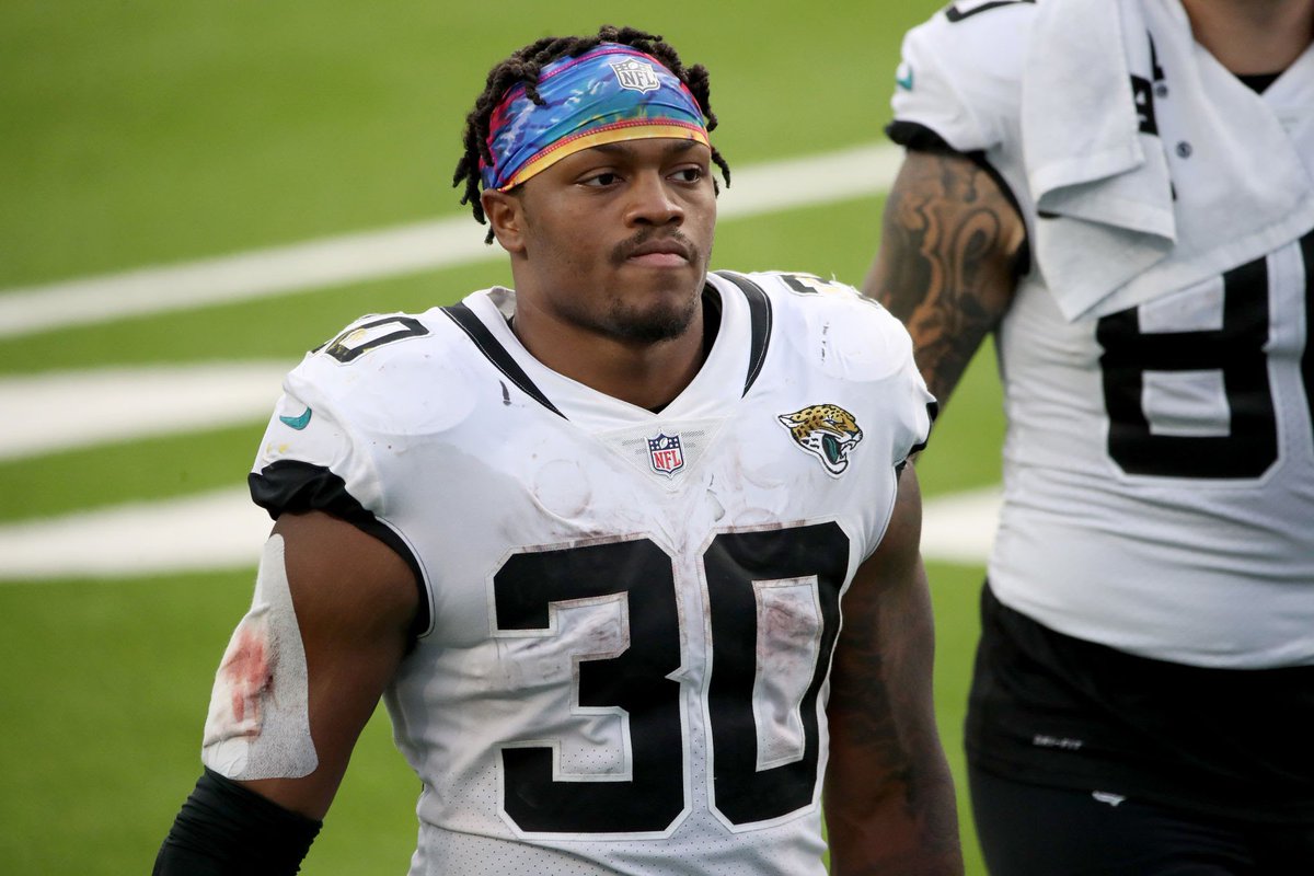 CZSportz's tweet photo. #Patriots Waive former #Jaguars and #Jets RB James Robinson. The Young RB just signed a 2 year $4 million deal in Free Agency. What team should take a shot on this once dominant RB? A team like.. the #Bears or #Dolphins?

#DUUUVAL #TakeFlight #DaBears #FinsUp #ForeverNE #NFL https://t.co/4mNIpTwvXP