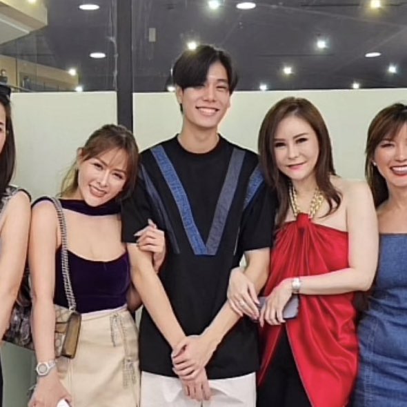 myby_supha's tweet photo. ภูวินเขินไช่ไหม แม่เจมควงด้วยยย เอ็นดู https://t.co/sO60QReHuE