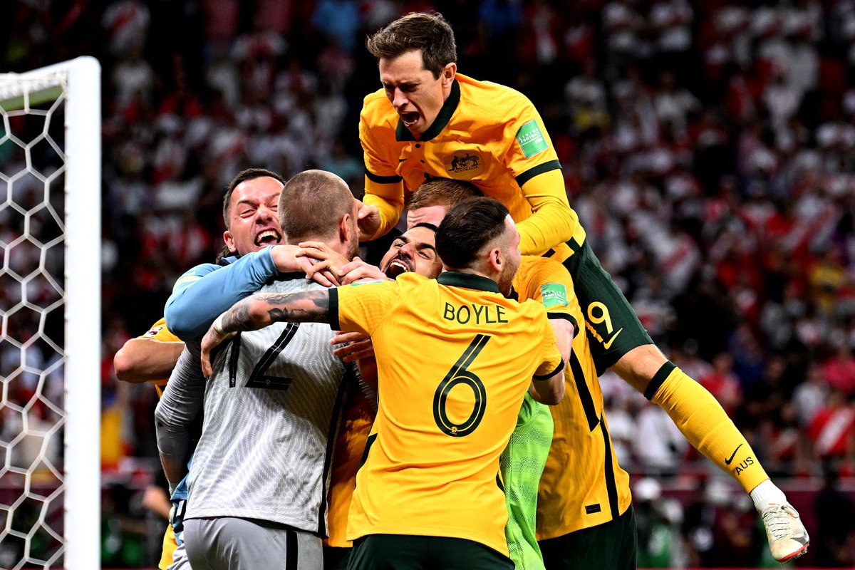 🧵 Today marks 1️⃣ year since the heroics (and antics 😉) of @redders_20, with his penalty performance sealing the @Socceroos’ fifth consecutive @FIFAWorldCup appearance 📈 A report by @thepfa tracks the experience of the @socceroos through qualification and the 2022 tournament