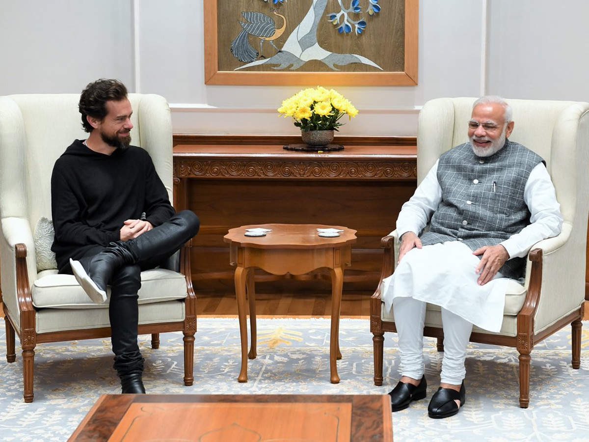 SirKazamJeevi's tweet photo. Bhakts defending daddy Modi by saying Jack Dorsey was fired by Musk so his statement doesn’t count

Dorsey ‘quit’ as CEO in 2021 
Musk bought Twitter in 2022

His statement is from days when he was the CEO and also met Modi. If not true Modi Govt should sue him https://t.co/fWPRA3VPpL
