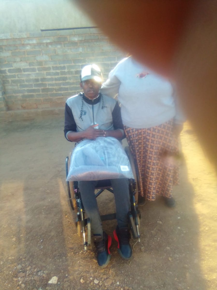 RDisabled's tweet photo. Thanking our anonymous donors for 30 blankets now distributed to fellow refugees with disabilities in Joburg. Yes, winter is upon us and demands are getting higher... "Let your compassion come to me so that I may live,..." Ps119:77 https://t.co/2JUpo7t4FO