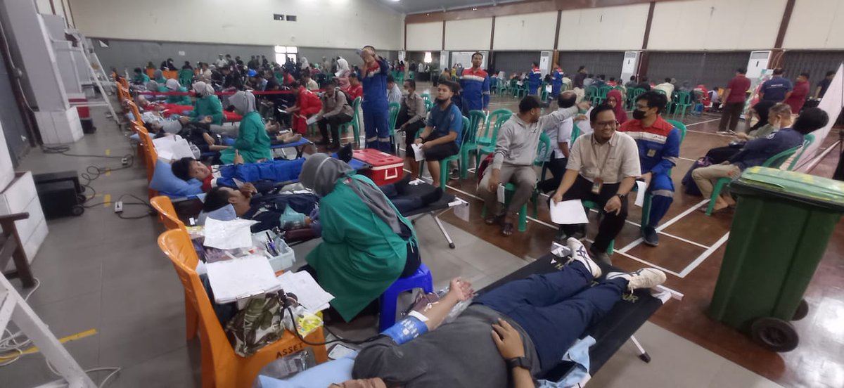 DONOR DARAH DI GEDUNG PATRA RIA KOMPERTA DONAN CILACAP