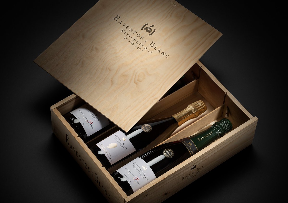 RaventosiBlanc's tweet photo. [CLUB 1497]

✨Our #Club1497 is a meeting point for friends of our #SparklingWines family.

Join us to be able to feel closely the tasks of the #winegrower, the evolution and aging of our #sparkling wines!

Now also available in the United States🥂👇
https://t.co/9aiZfw2MiB https://t.co/rlMqcw8BW3