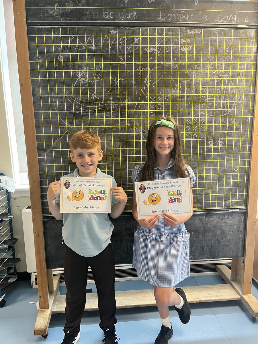 Miss_Castle7's tweet photo. Our final pupil of the week and playground star of the year🌟 https://t.co/aHVsxSlHdm
