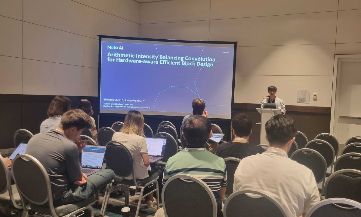 nota_ai's tweet photo. 🚀#NotaAI's lightning talks at #MLSys2023 were simply mind-blowing!🤩

Our latest research on AI technology has left everyone in awe.😲

If you missed out, don't worry. Check out the links below and get ready to be amazed!👀
👉🏻 https://t.co/e8aeMAN3kX
👉🏻 https://t.co/Azy9NlYana https://t.co/W96LltYbzg