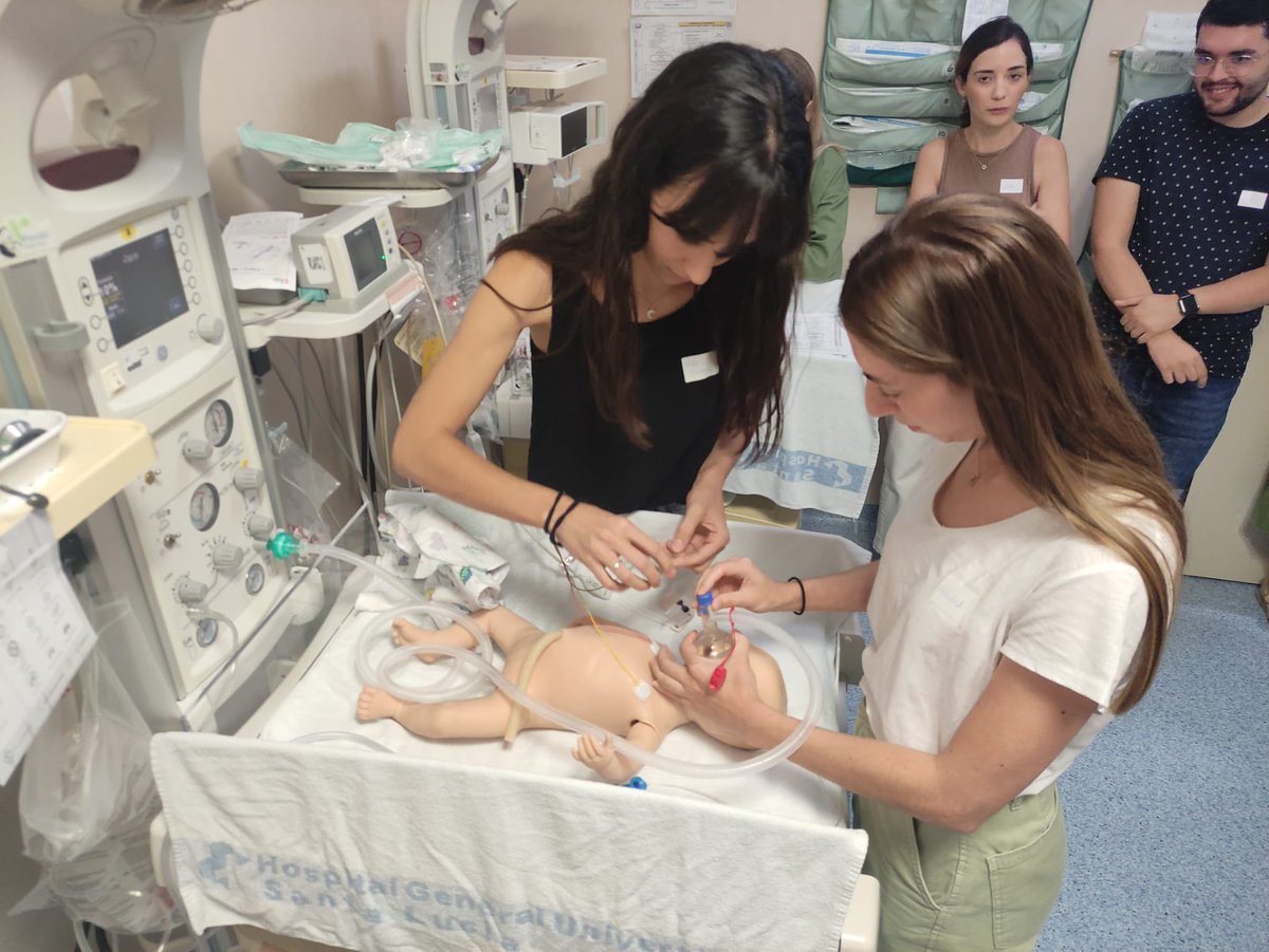Taller de estabilización neonatal impartido por María Olmo y Cristina Gómez en el Hospital Santa Lucía.
Dirigido a nuestros residentes de Enfermería y Medicina de las especialidades de Pediatría y Ginecología-Obstetricia. Formación en <a href="/Area2Cartagena/">@Area2Cartagena</a> 
<a href="/Murciasalud/">Murciasalud</a>